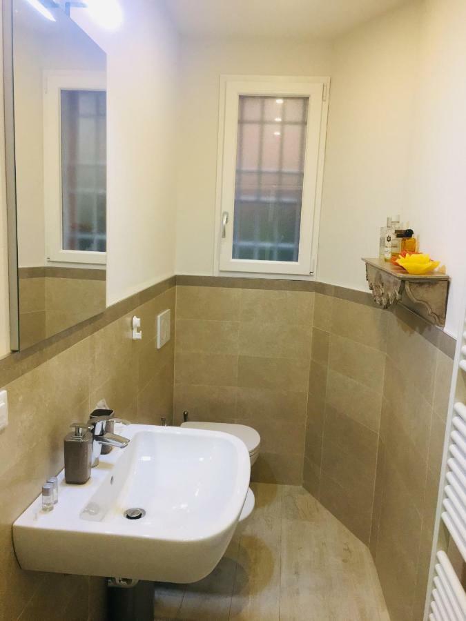 Oriani 20 Apartment Bologna Bagian luar foto