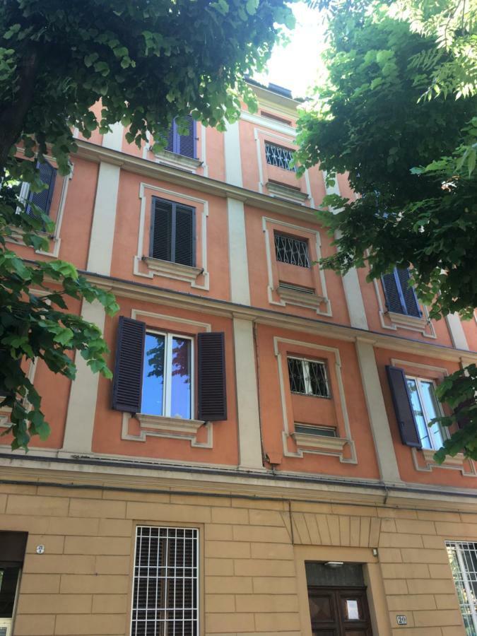 Oriani 20 Apartment Bologna Bagian luar foto