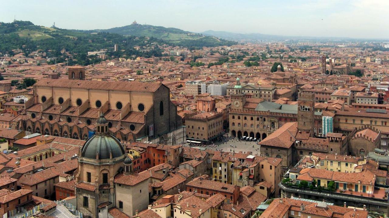 Oriani 20 Apartment Bologna Bagian luar foto